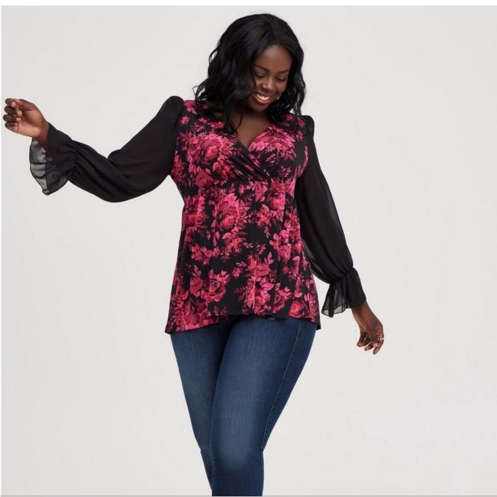 Torrid Babydoll Chiffon long sheer Sleeve Floral pink and Black